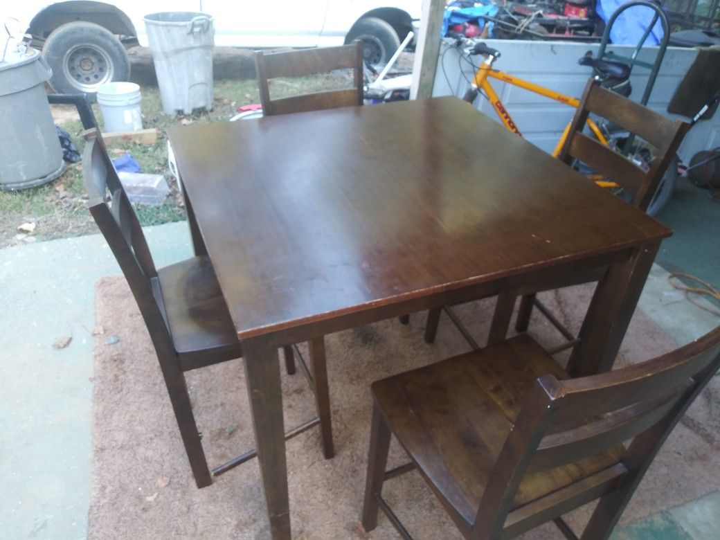 Dining Table Set (4 chairs included)