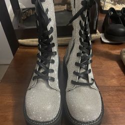 Demonia  - Emily-362