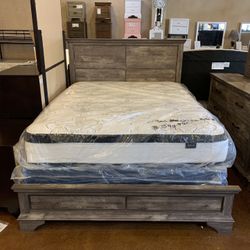 Forthworth Queen Bedroom Set (Mattress And Boxspring Sold Separately)