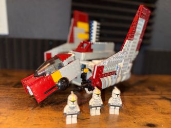 8019 LEGO Star Wars The Clone Wars Republic Attack Shuttle