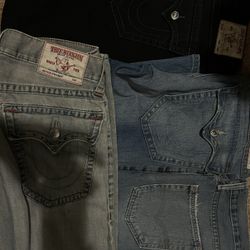 Selling Clothes Gap True Religion Pants Sweater Vapormaxes