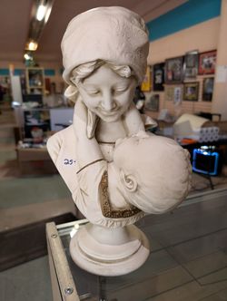 Vintage Chalkware Mother And Child Bust Sculpture White Painted Decorative Figurine