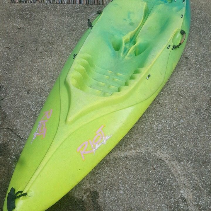 Wilderness systems Riot kayak
