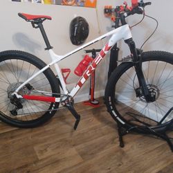 Trek xcailber 7 brand new never rode.
