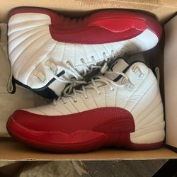 5.5 Y GS Jordan 12s