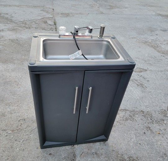 Portable Sink Mobile Handwash Self Contained Hot And Cold Water Concession With Water Tank