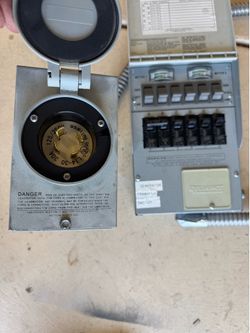 Reliance Controls 30 amps 240 volt 2 space 6 circuits Surface Mount Generator Power Transfer Kit