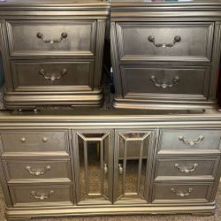 Mirrored bedroom set