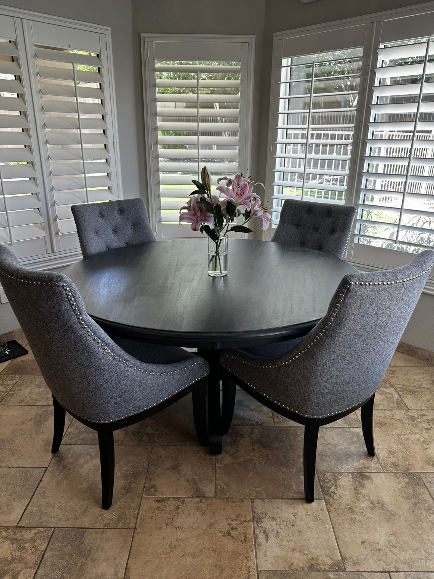 Kitchen/Dining Table