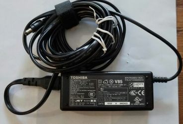 Toshiba PA3282U-1ACA AC Adapter