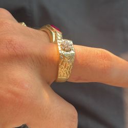 Gold Diamond Ring 