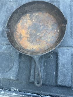 Vintage Cast Iron Skillet 10-1/2 Inch Made in USA