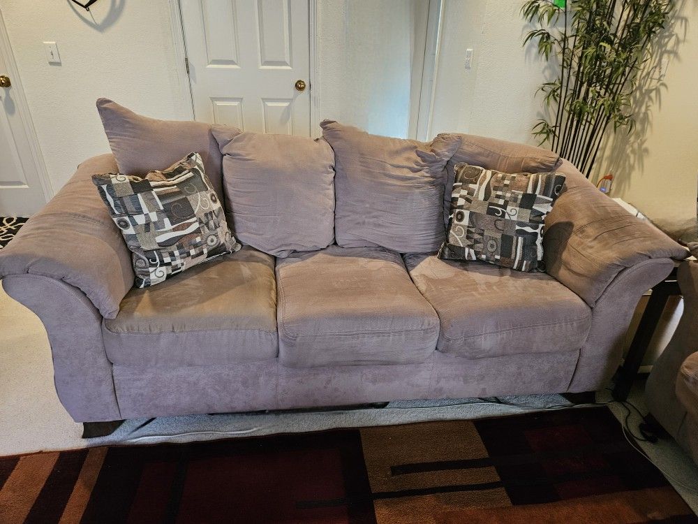 LIVING ROOM SET