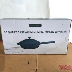 Servappetite NEW 3.1 quarts in blue cast aluminum sauté pan with lid
