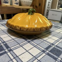 Pumpkin Themed Ceramic Pie Plate And Cover Fall