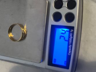 18k YG melle  diamond  ring  size 7  2.3 grams