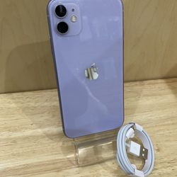Christmas Special!!! iPhone 11 Purple Unlocked For Any Carrier/iPhone 11 Morado 64 Gb Liberado Para Cualquier Compañía 