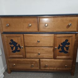 Dresser Mickey Mouse