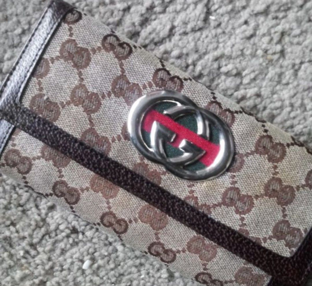 Gucci wallet real