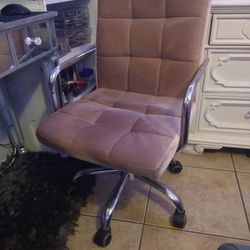 Swivel Chair 