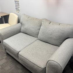 Loveseat 
