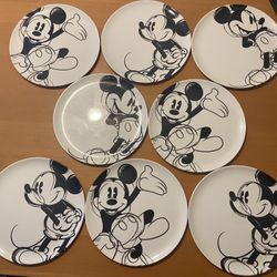 Set of 8 Mickey Mouse Plates