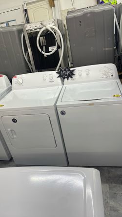 Whirlpool set washer 3.8 cu ft and dryer 7 cu ft