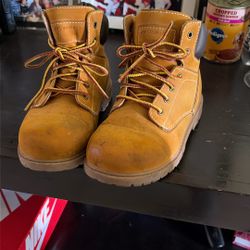 Levi’s Boots Size 2 Boys