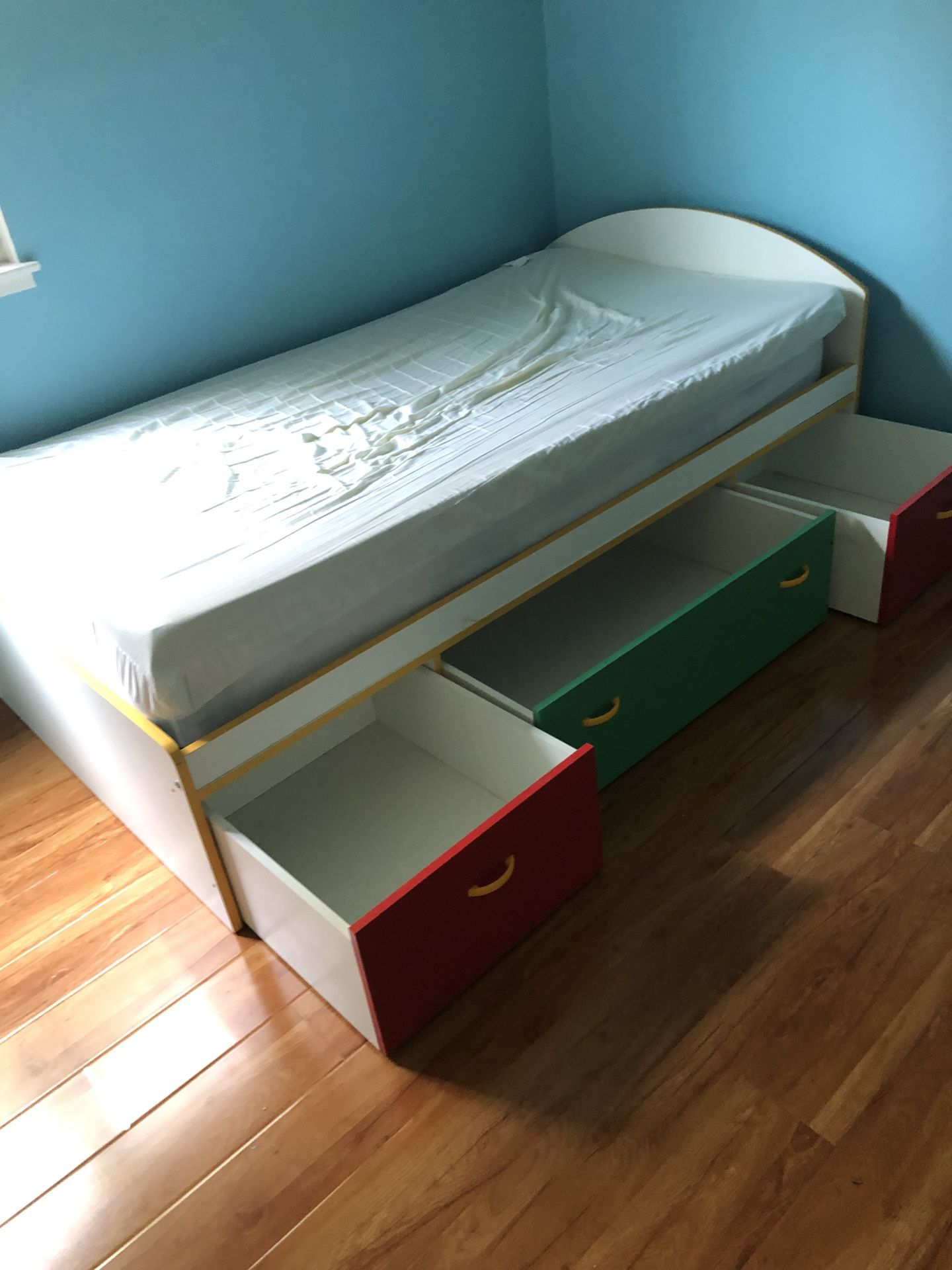 Kids Bed With Drawers