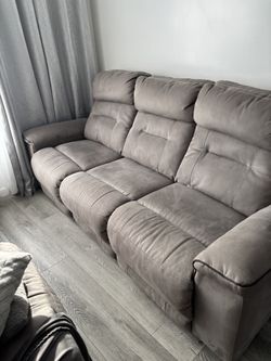 2 Sofas Recliner
