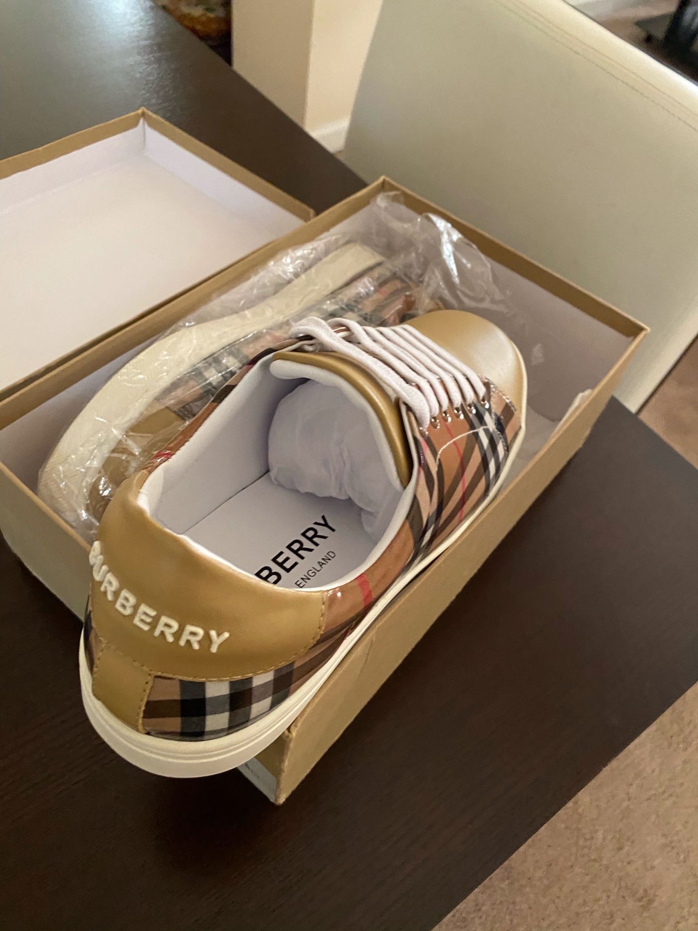 Burberry shoes