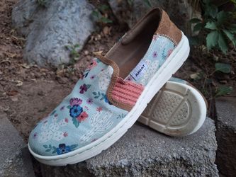 Nice Womens 11B ARIAT Western Floral Cactus Slip-On Canvas Shoes