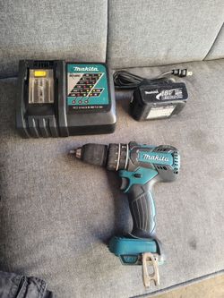 Makita 18 volt hammer drill 1/2" $170