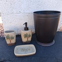 Bathroom Set Pickup 2-11 Pm Rainbow/charleston Cash Only Read Description 