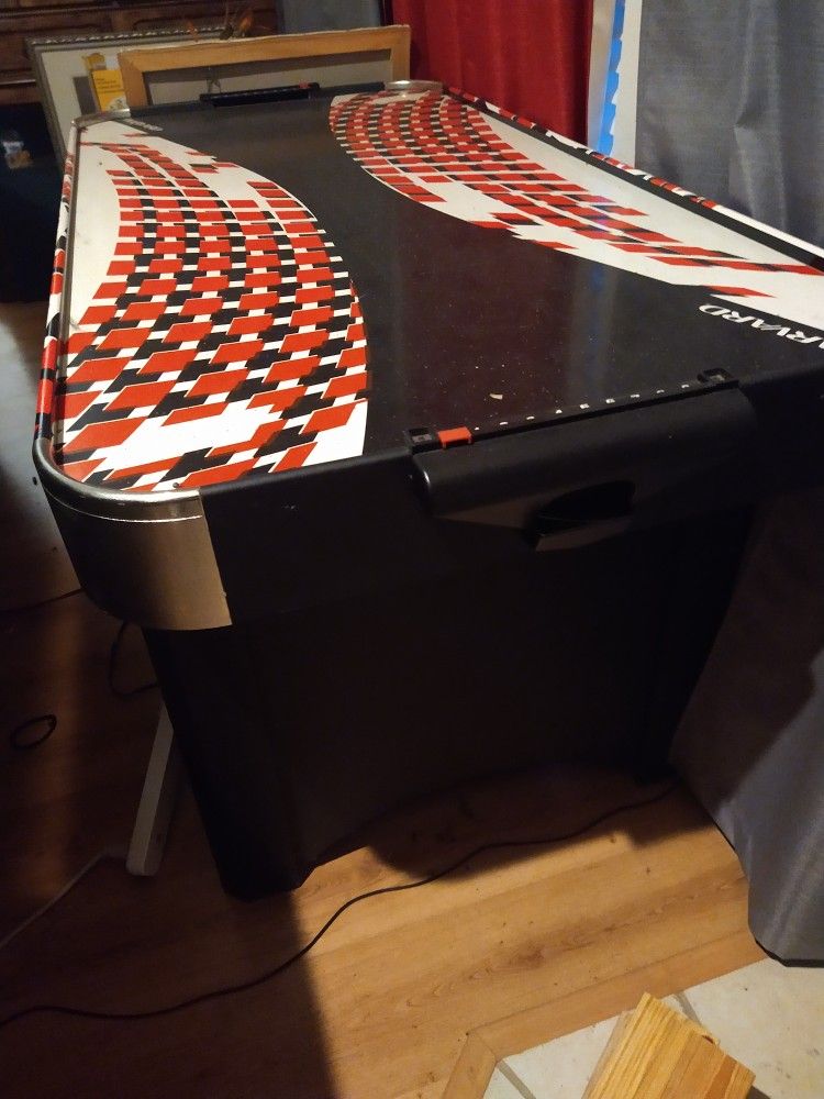 Air Hockey Table