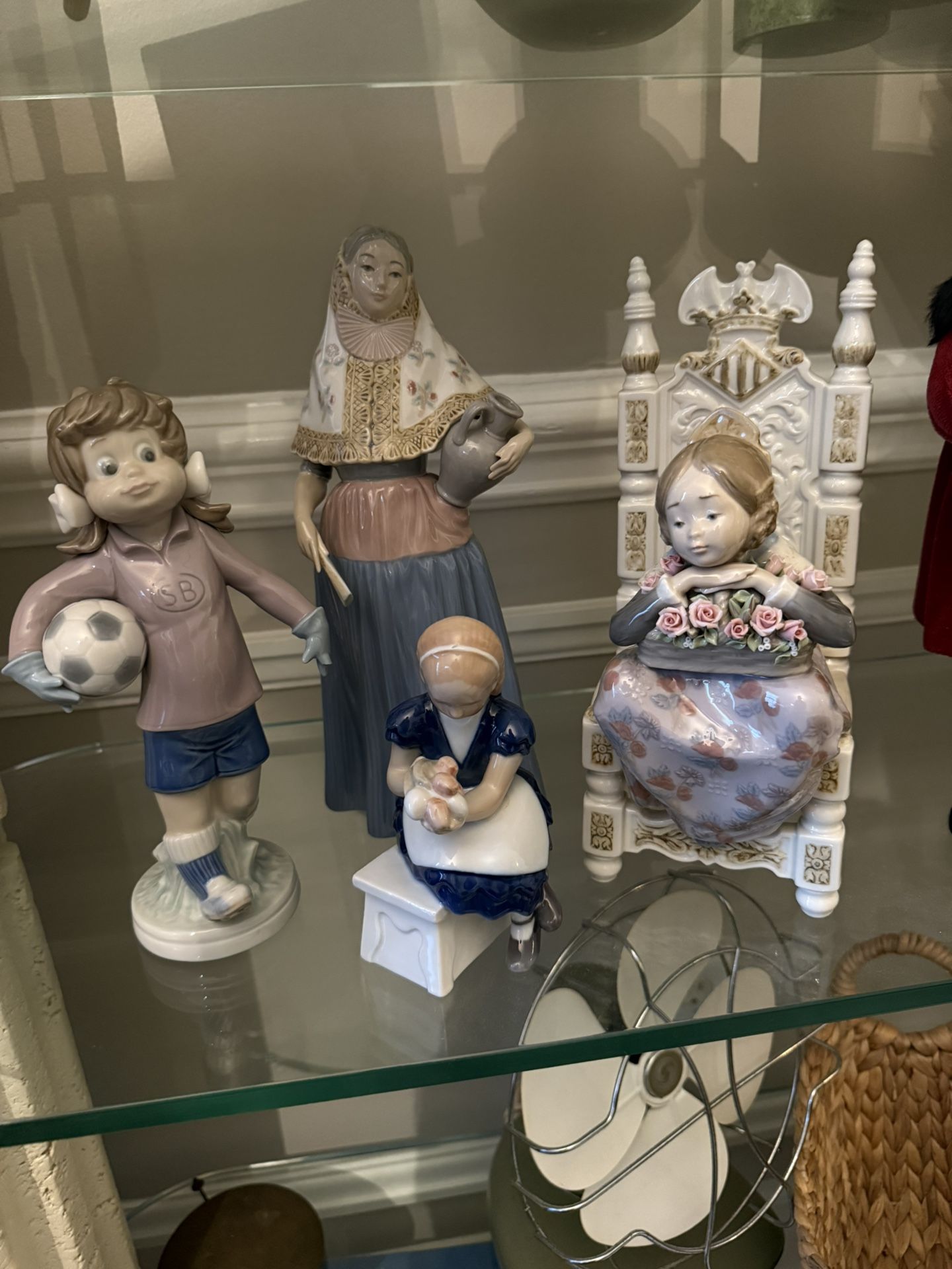 Laredo Collectibles. Figurines