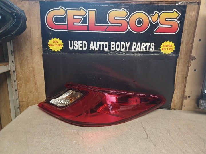 25 26 Toyota Camry RH Tail Light LED OEM.