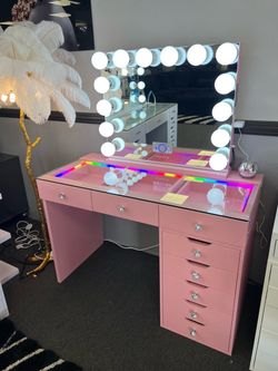 Pink Vanity w/ Bluetooth 🔊🔊
