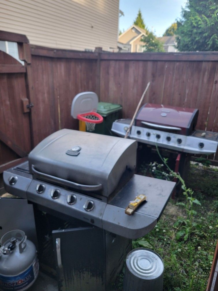 2x Propane BBQ's