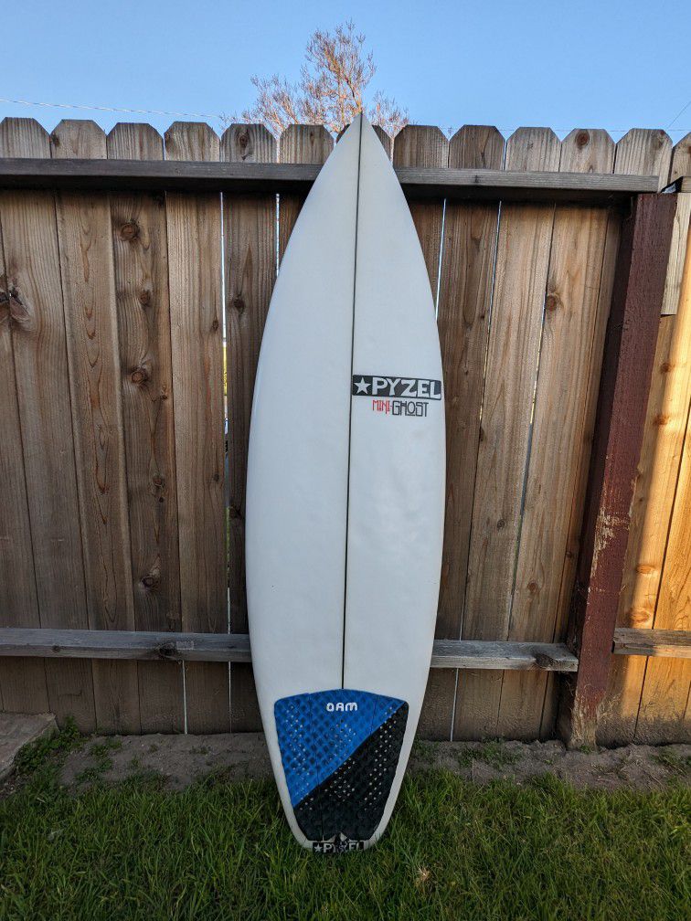 5'6" Pyzel Mini Ghost Surfboard 