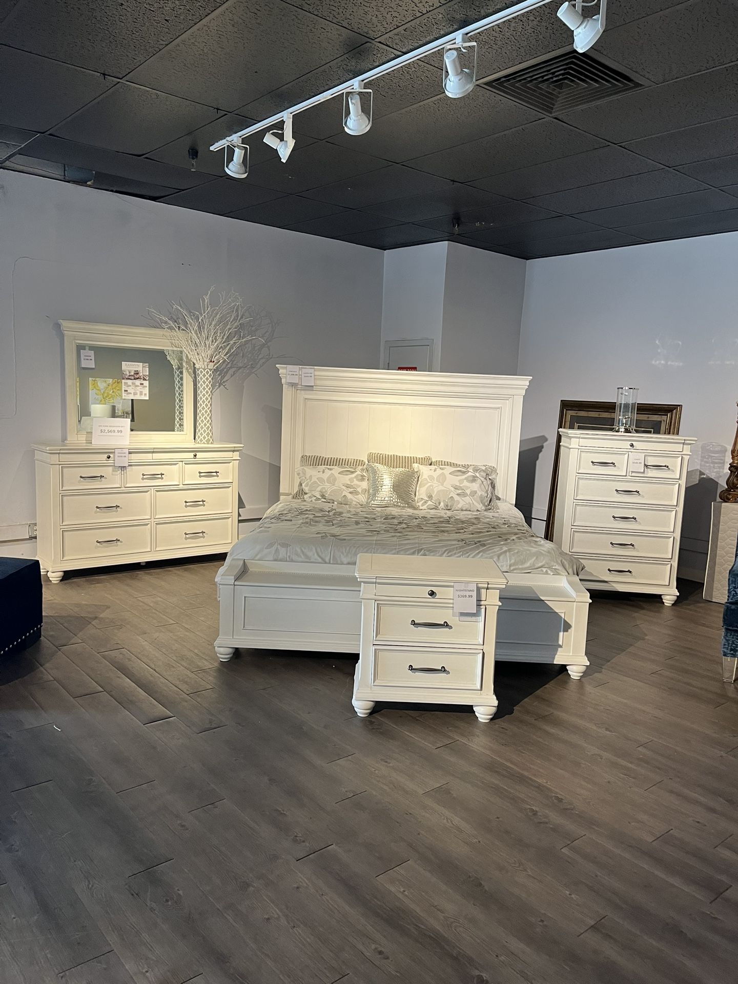 White 4PC King Bedroom Set