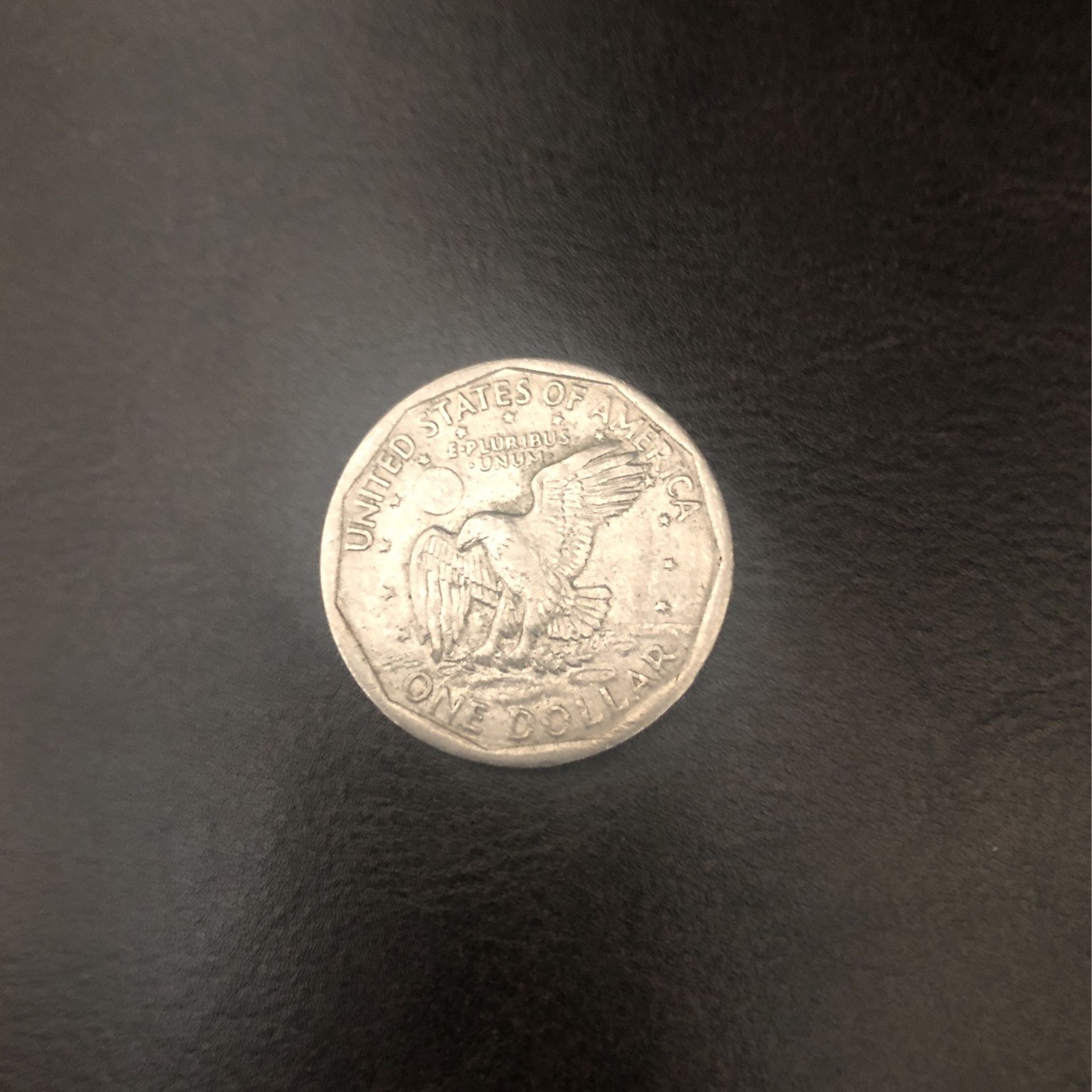 Old silver coin year 1979 E PLURIBUS URUM series dollar coin