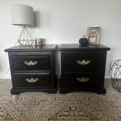 Nightstands/End Tables 