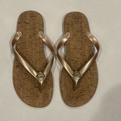 Michael Kors Rose Gold Flip Flop Sandals – Size 7