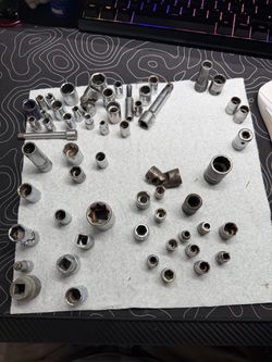 Assortments of torque wrench sockets & socket bit drivers