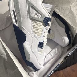Jordan 4 Midnight Navy 
