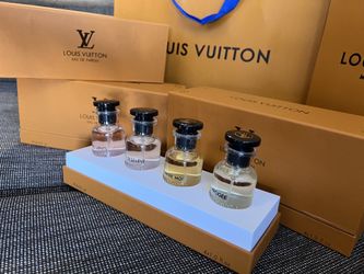 【Best Gift🎁】Brand new with box and bag. bulk buyers are welcome!