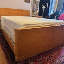 Gorgeous vintage Art Deco 1930s full bed with memory foam CertiPUR-US mattress and box spring.