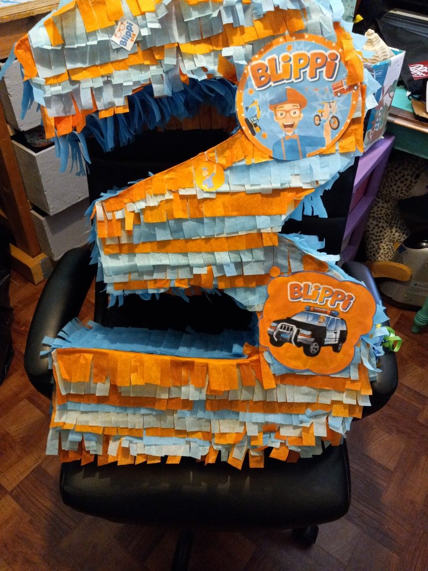 Custom Pinatas!🥳