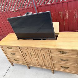 MCM ONE OF A KIND HANDCRAFTED 9 Drawer Dresser with Control TV Rise and Hide